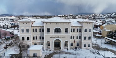 Yapımı tamamlanan Hükümet Konağı yeni yüzüyle hizmet vermeye başladı
