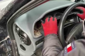 Otomobile zulalanmış 19 tabanca ele geçirildi