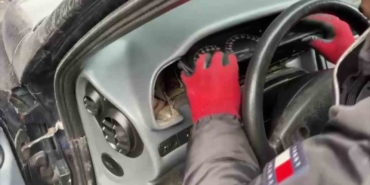 Otomobile zulalanmış 19 tabanca ele geçirildi