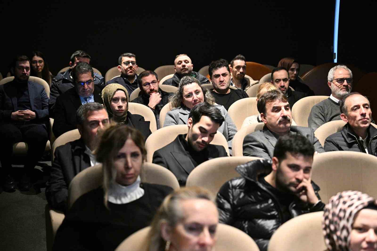 Payitaht Çarşı’daki BTSO üyeleri düzenlenen eğitimlerle e-ticarete adım atıyor