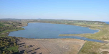 Enez’de kuruyarak beyaza bürünen gölet eski görüntüsüne kavuştu