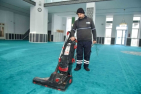 Esenyurt’ta camiler ilk teravih namazına hazırlandı