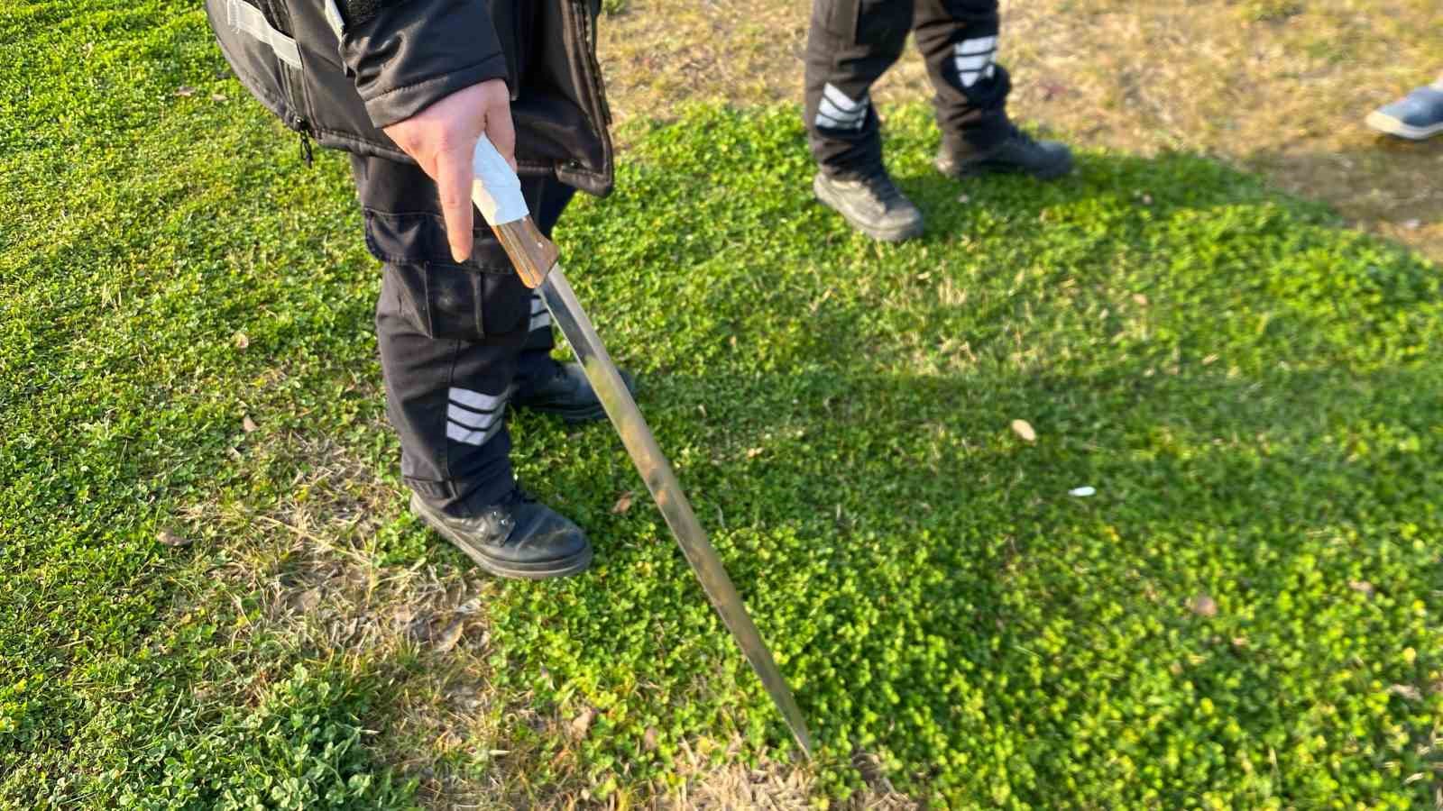 Kavgayı ayıran güvenlik görevlisi döner bıçağıyla yaralandı