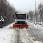 Büyükçekmece Belediyesi karla mücadeleyi 24 saat esasıyla sürdürüyor