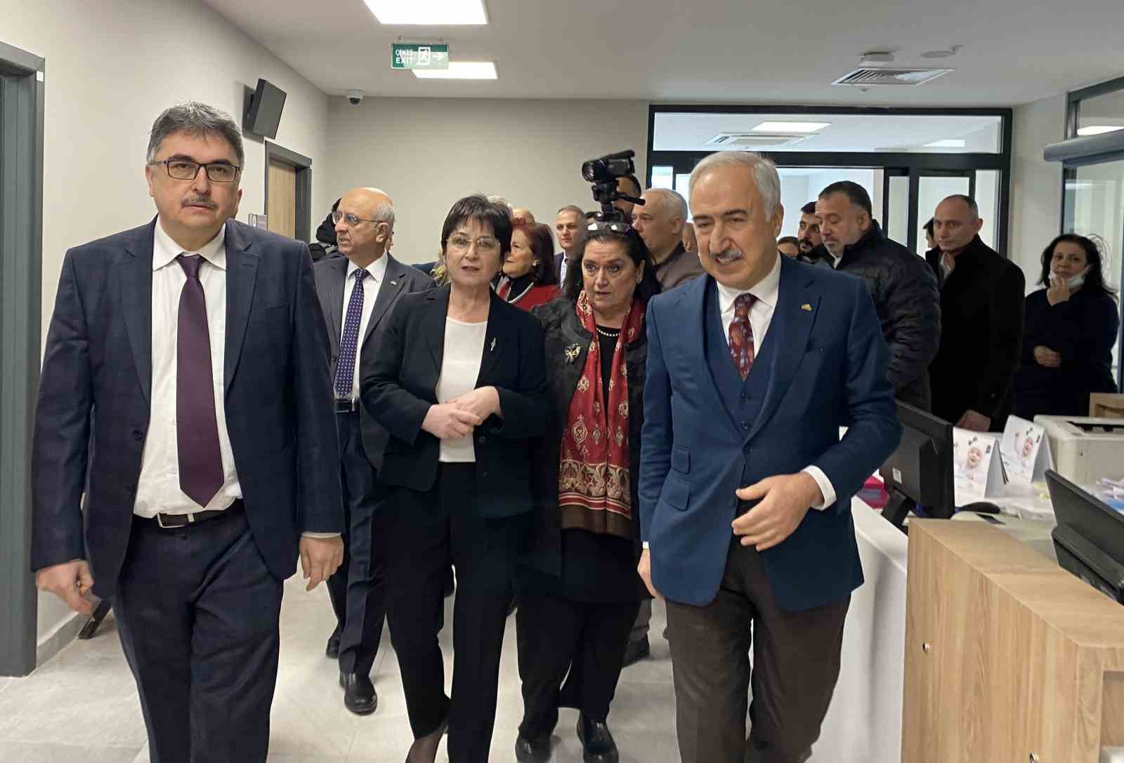 Depreme karşı yenilenen İÜ İstanbul Tıp Fakültesi Çocuk Sağlığı ve Hastalıkları Binası’nın açılışı yapıldı