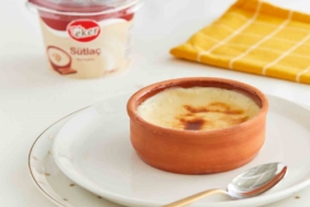 Eker, sütlü tatlılarını Ramazan ayında tüketicilere sunuyor