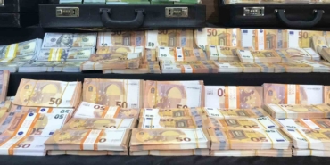 İstanbul merkezli 3 ilde büyük sahte para operasyonu: Milyonlarca sahte dolar ve avro ele geçirildi