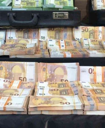 İstanbul merkezli 3 ilde büyük sahte para operasyonu: Milyonlarca sahte dolar ve avro ele geçirildi
