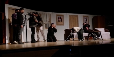 Polisler ve aileleri tiyatroyla madde bağımlılığına dikkat çekti