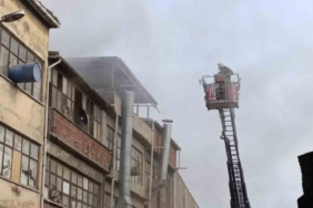 Mobilya imalathanesinde yangın