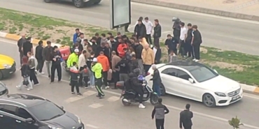 Edirne’de otomobile çarpan motosikletli ağır yaralandı