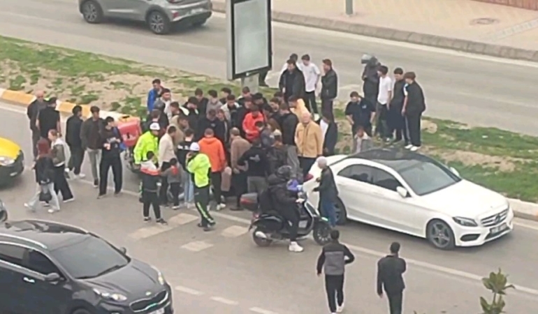 Edirne’de otomobile çarpan motosikletli ağır yaralandı