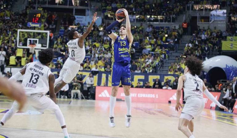 Fenerbahçe, Euroleague’de play-off’u garantiledi