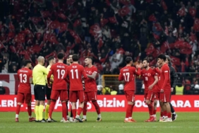 Maç sonu mililer büyük sevinç yaşadı