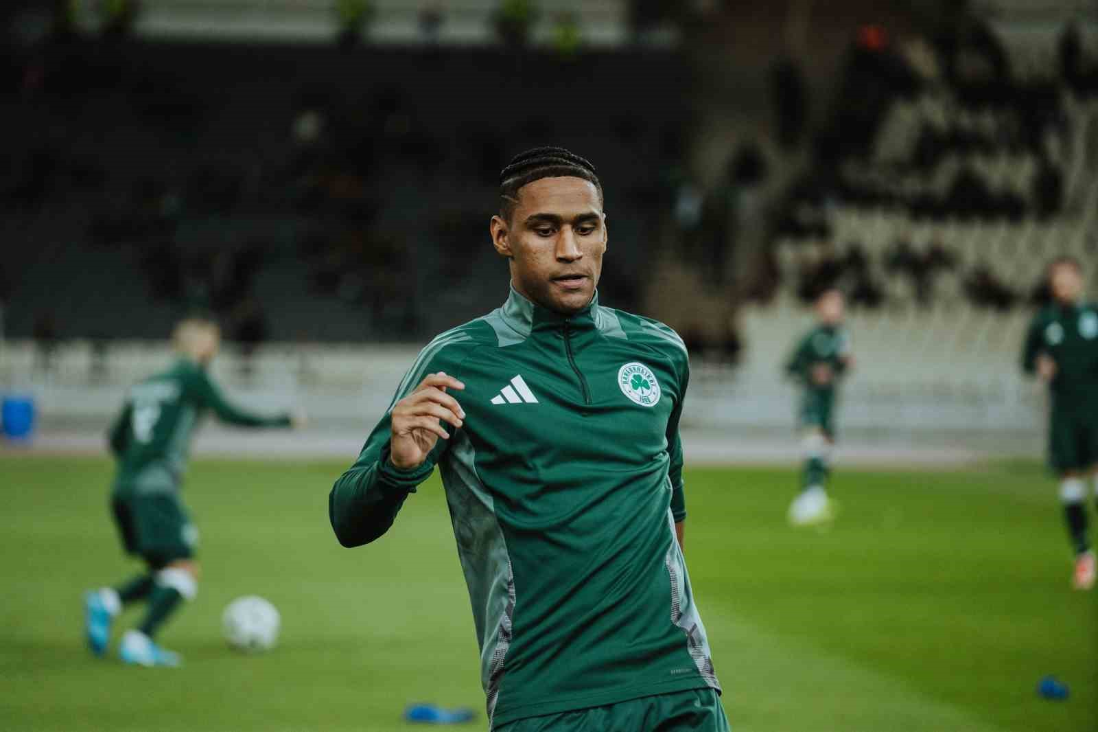 Tete, Panathinaikos’ta kariyer sezonunu geçiriyor