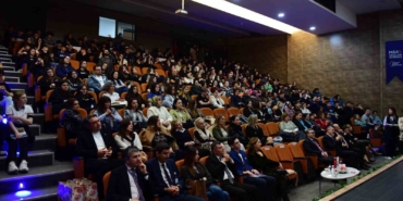 ’İlham Veren Kadınlar Zirvesi’ yoğun ilgi gördü