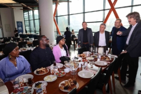 BUÜ’lü uluslararası öğrenciler bayramı hocalarıyla kutladı