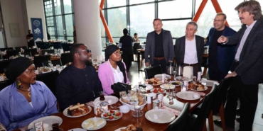 BUÜ’lü uluslararası öğrenciler bayramı hocalarıyla kutladı