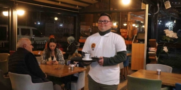 ‘Engelsiz Kafe’nin gençleri engel tanımıyor