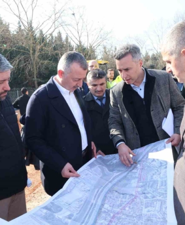 İzmit bir uçtan diğer uca demir ağla bağlanıyor