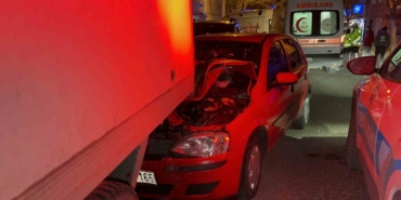 Alkollü ve ehliyetsiz kadın sürücü kamyonete çarptı: 5 yaralı