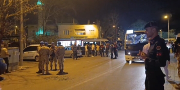 Bursa’da yol verme kavgasına mahalleli karıştı, ortalık meydan muharebesine döndü