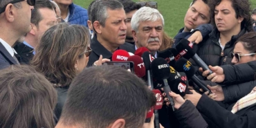 CHP Genel Başkanı Özgür Özel, İmamoğlu’nu cezaevinde ziyaret etti
