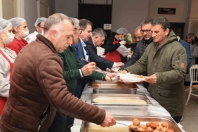 Osmangazi Belediyesi Panayırda iftar sofrası kurdu