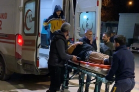 Teravihten dönen kadına otomobil çarptı: 1 ağır yaralı