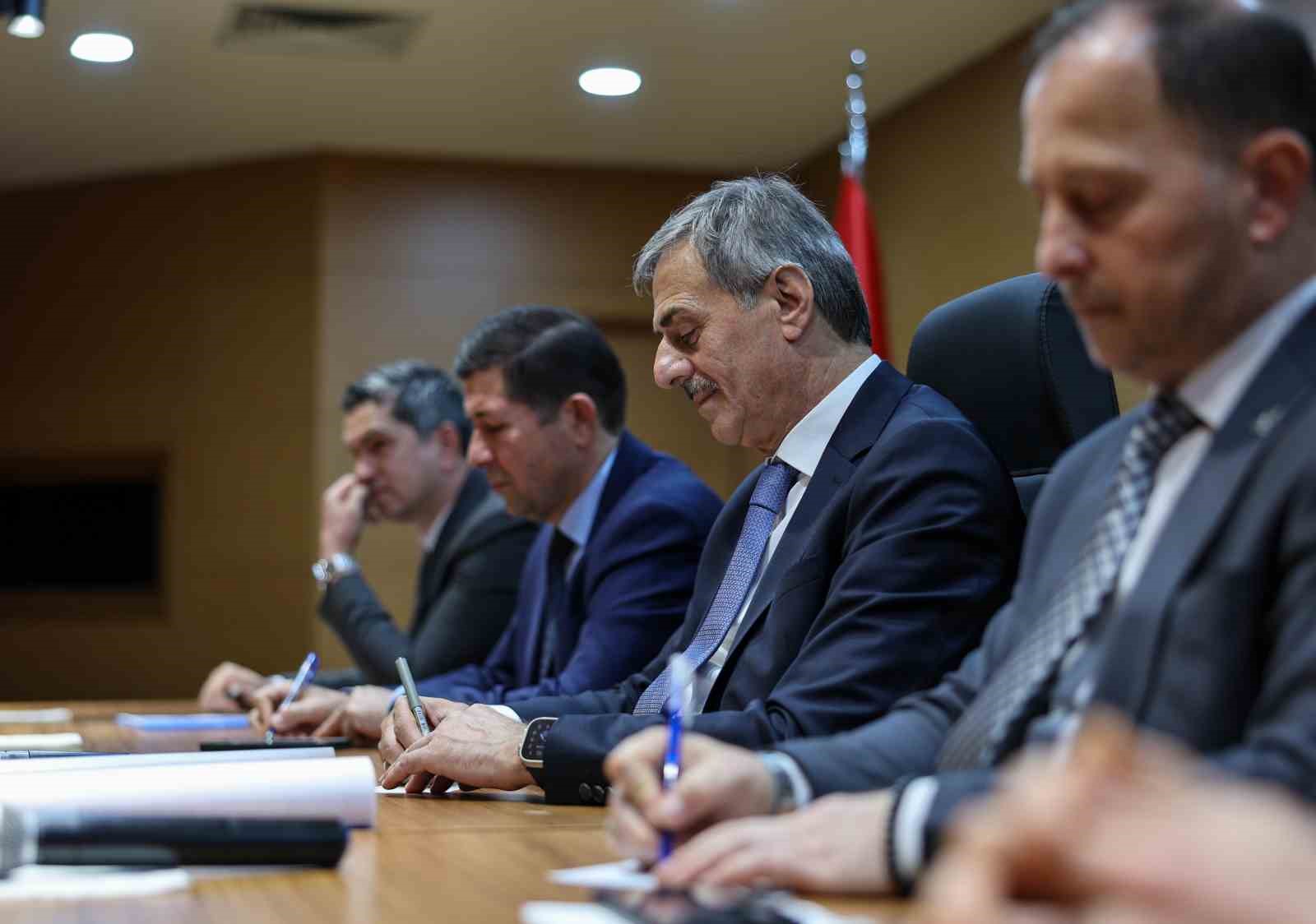 Başkan Alemdar, Kocaalili muhtarların taleplerini dinledi