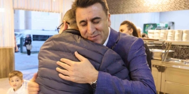 Bilecik Valisi Şefik Aygöl, iftarda huzurevi sakinleri ve çocuklarla buluştu