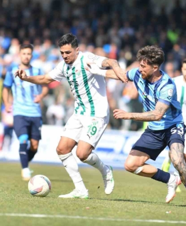 Bursaspor’da Mücahit Can Akçay cezalı