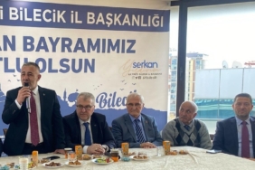 AK Parti’de bayramlaşma programı yoğun katılım sağladı