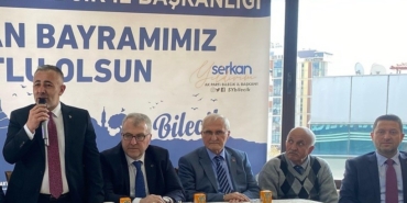 AK Parti’de bayramlaşma programı yoğun katılım sağladı