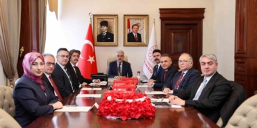 Dezenformasyonla mücadele için imzalar atıldı