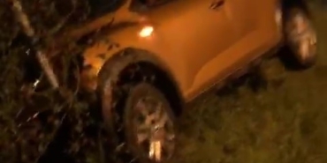 Kocaeli’de iki otomobil çarpıştı, sürücüler yaralandı