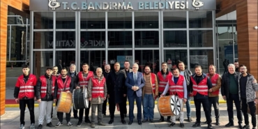 Bandırma’da Ramazan davulcuları göreve hazır