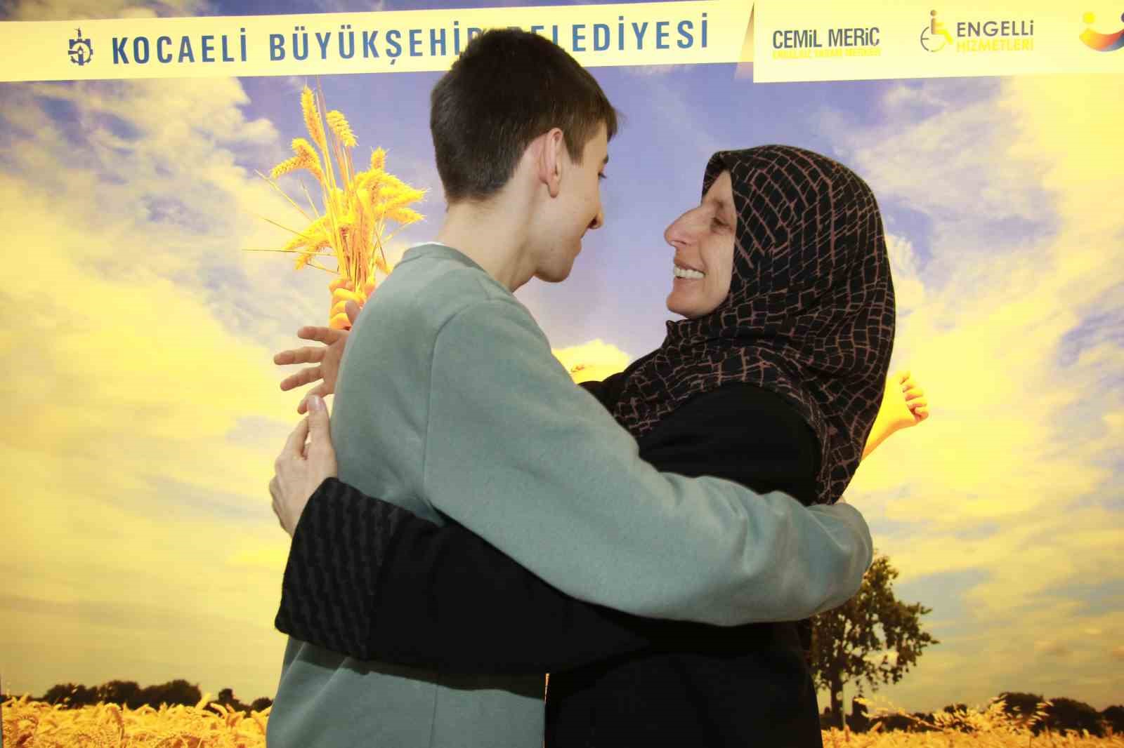 Özel birey Ahmet memur oldu