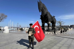Şehitler için 555 bin adım atarak Çanakkale’ye geldi