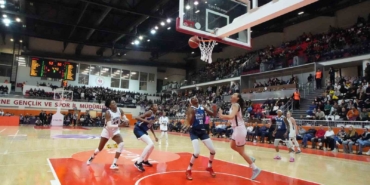 ING Kadınlar Türkiye Kupası’nda ikinci finalist Emlak Konut