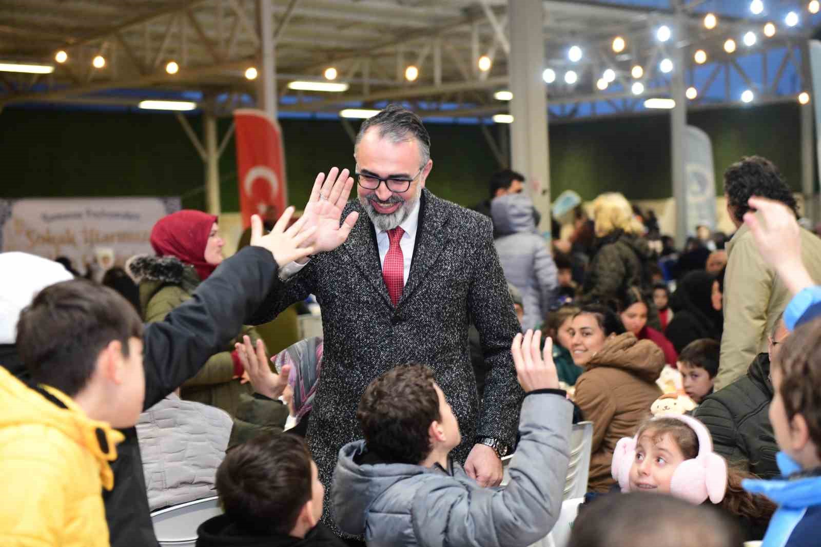 Kestel’de binlerce kişi Ramazan ayında her gece aynı sofrada buluştu