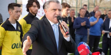 Bakan Bak, Edirne’de inşası tamamlanan stadın açılışını yaptı