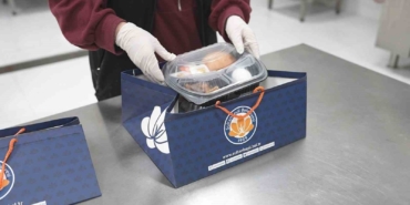 Sultanbeyli Belediyesi evlere iftar ve sahur yardımını sürdürüyor