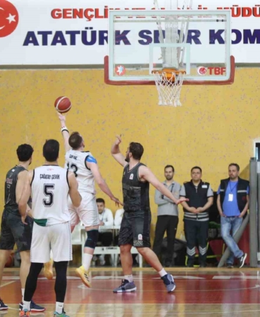Sakarya Büyükşehir basket takımı turu geçti