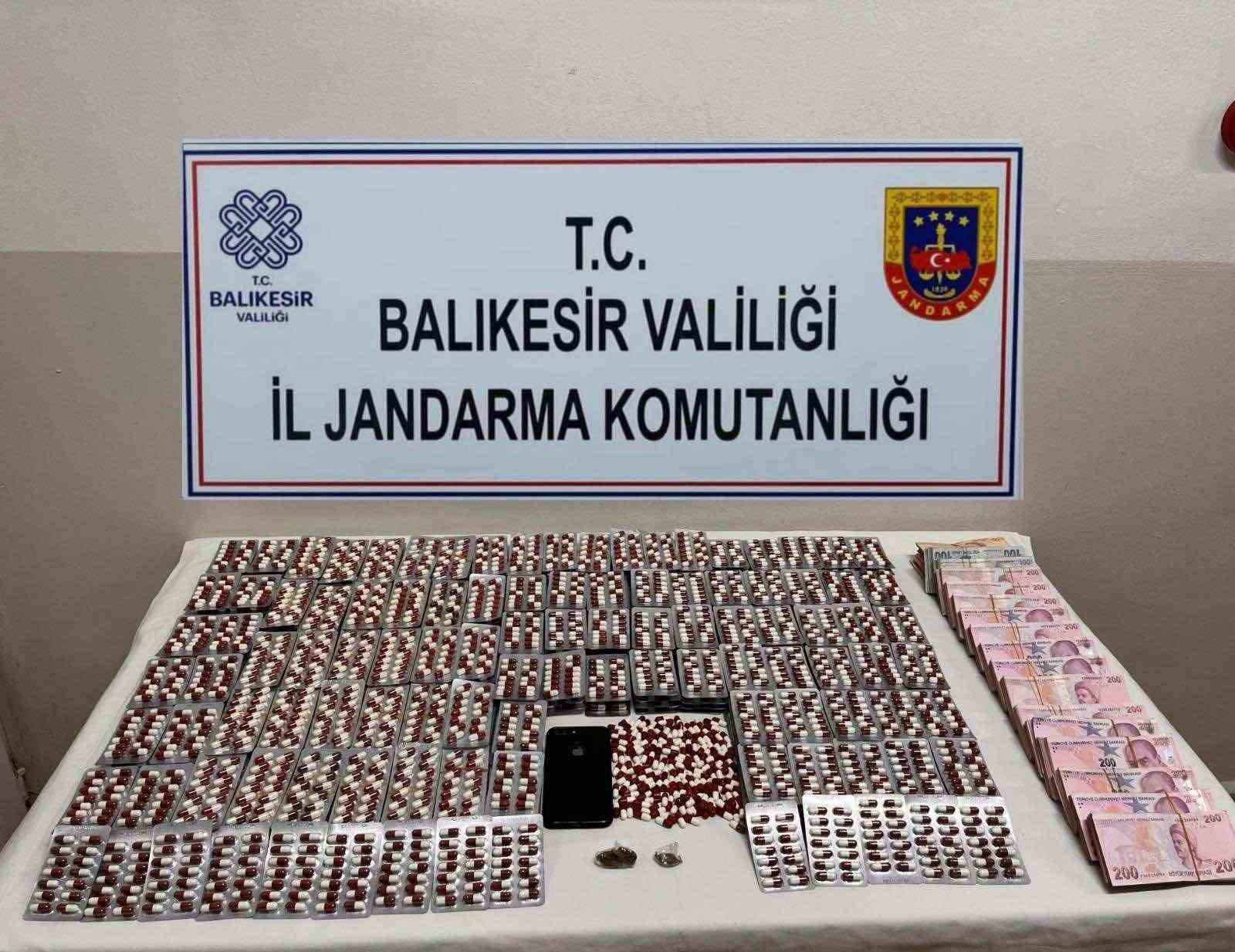 Balıkesir’de jandarmadan kaçakçılık ve organize suç operasyonu: 50 şüpheli yakalandı