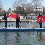 Kadın gazeteciler 8 Mart etkinliğinde kürek çekti