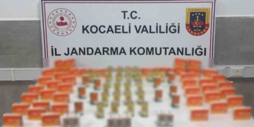 Sahte taraftar formaları ve tıbbi ilaçlar ele geçirildi