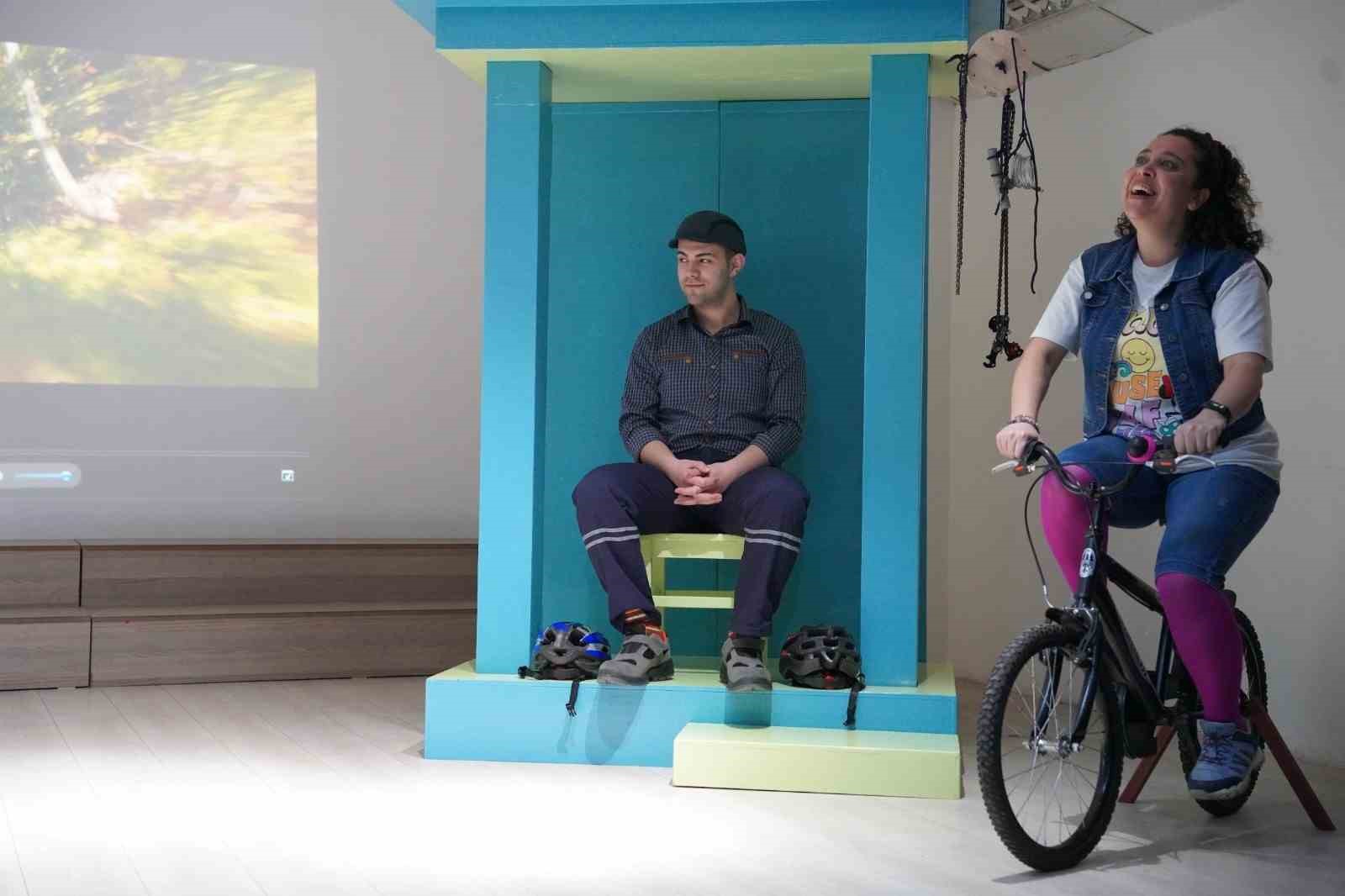 Çocuklar tiyatro ile çevreci ulaşımı öğrenecek