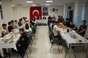 Ramazan’ın bereketi öğrencilere paylaşıldı