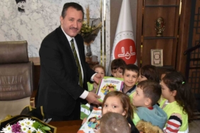 Minik öğrencilerden anlamlı bağış